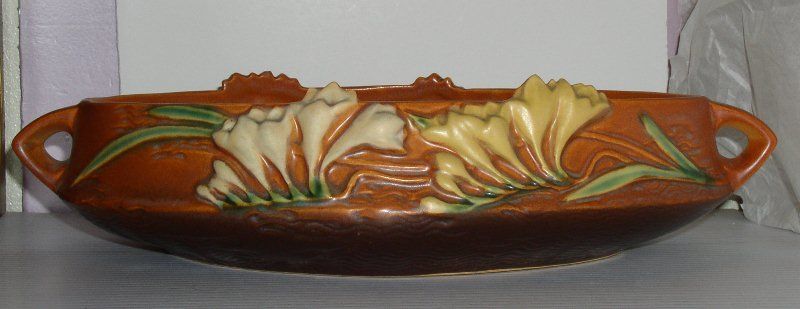 Roseville Freesia Console Bowl 466-10 Roseville Freesia Console Bowl 466-10