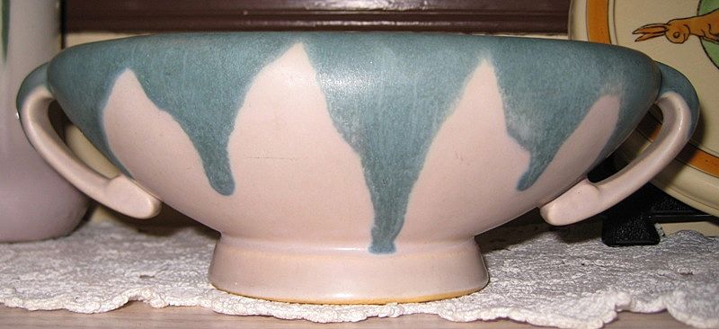 Roseville 1910 Carnelian I Bowl #160-7 Roseville 1910 Carnelian I Bowl #160-7