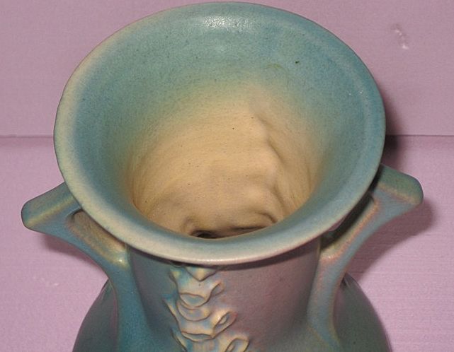Roseville Foxglove Vase 6" green Roseville Foxglove Vase 6" green