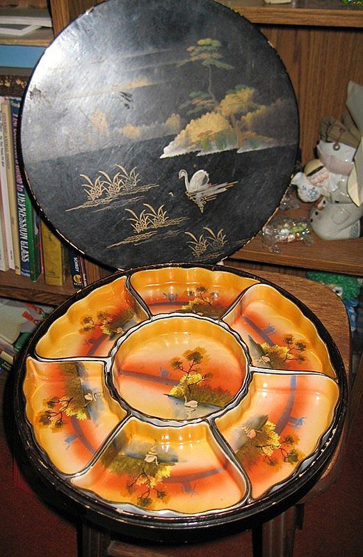 Sweetmeat Set in Box decorated to match Sweetmeat Set in Box decorated to match