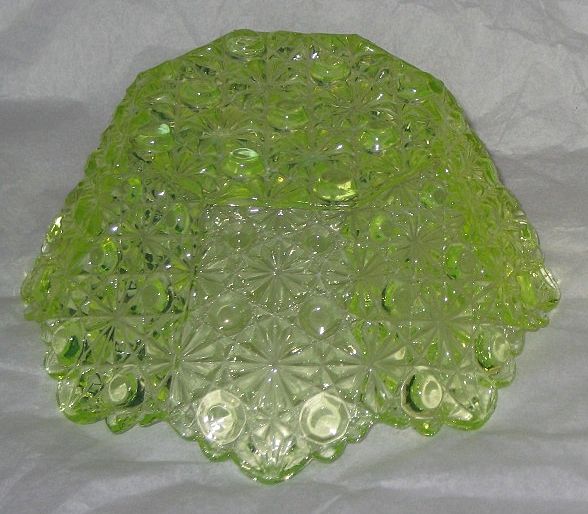 Daisy & Button Scalloped Edge Berry Bowls Daisy & Button Scalloped Edge Berry Bowls