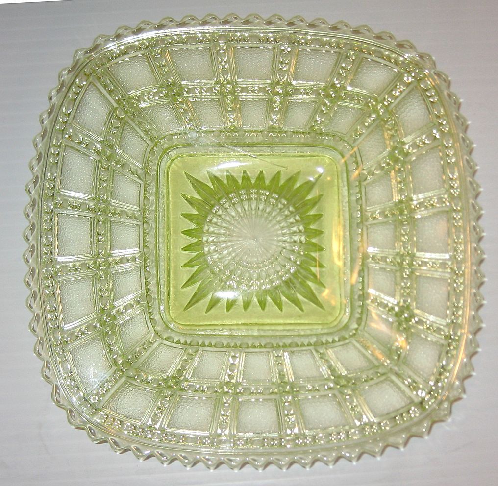 Beaded Block Canary 7-3/4" Square Plates Vaseline Beaded Block Canary 7-3/4" Square Plates Vaseline