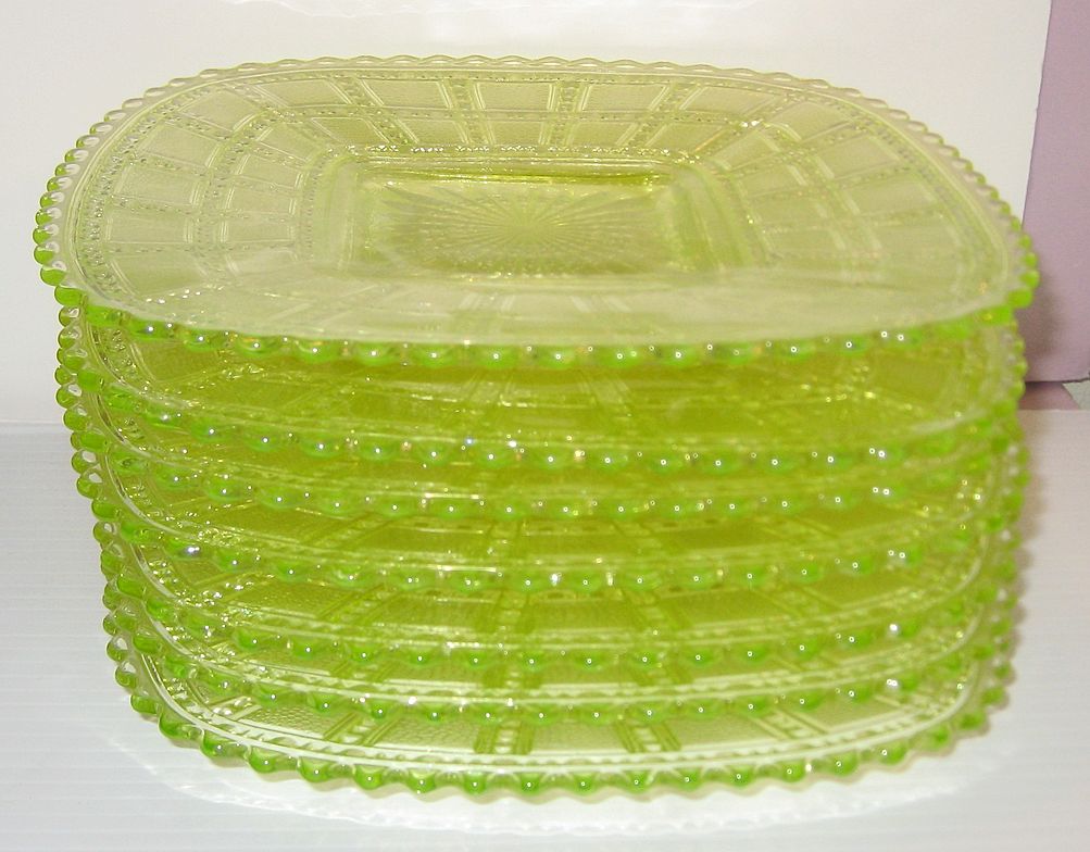 Beaded Block Canary 7-3/4" Square Plates Vaseline Beaded Block Canary 7-3/4" Square Plates Vaseline