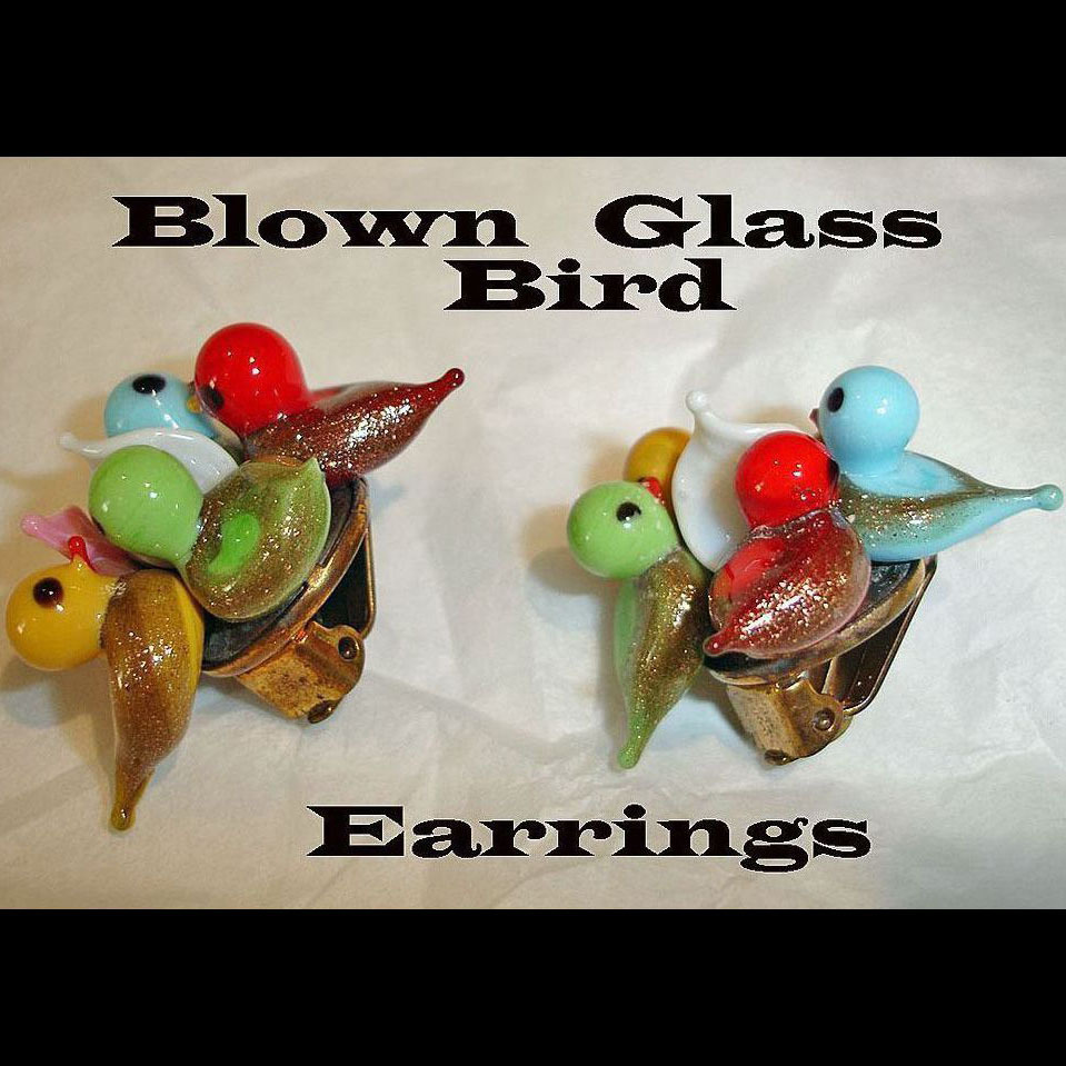 Vintage Blown Glass Bird Earrings Vintage Blown Glass Bird Earrings