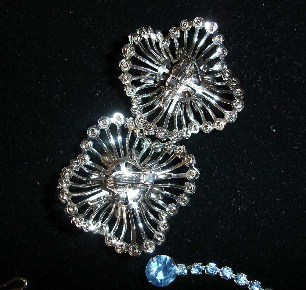 Vintage Kramer of New York Necklace Brooch and Earrings Set - Silver Tone and Blue Rhinestone Parure Vintage Kramer of New York Necklace Brooch and Earrings Set - Silver Tone and Blue Rhinestone Parure