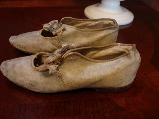 Exquisite Early Girl's French Dress Shoes Exquisite Early Girl's French Dress Shoes