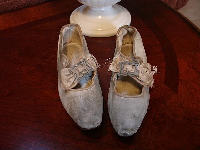 Exquisite Early Girl's French Dress Shoes Exquisite Early Girl's French Dress Shoes