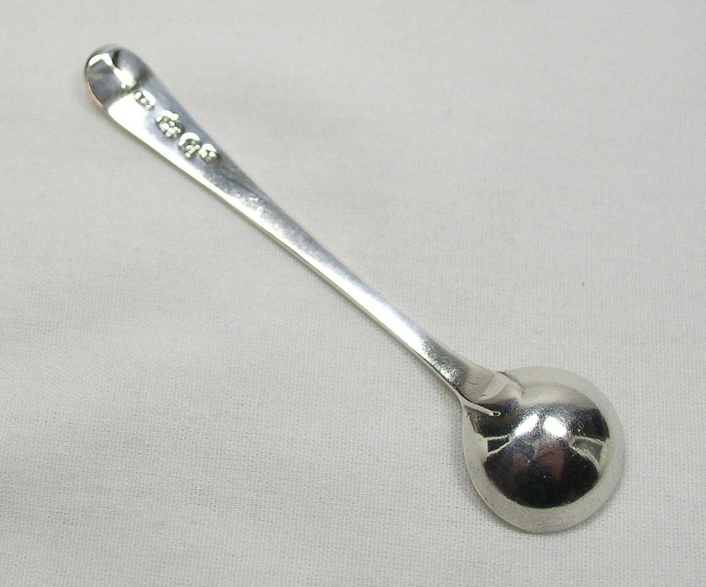 Antique Sterling Silver English Mustard Spoon / Condiment Spoon – George Young, 1785 Antique Sterling Silver English Mustard Spoon / Condiment Spoon – George Young, 1785