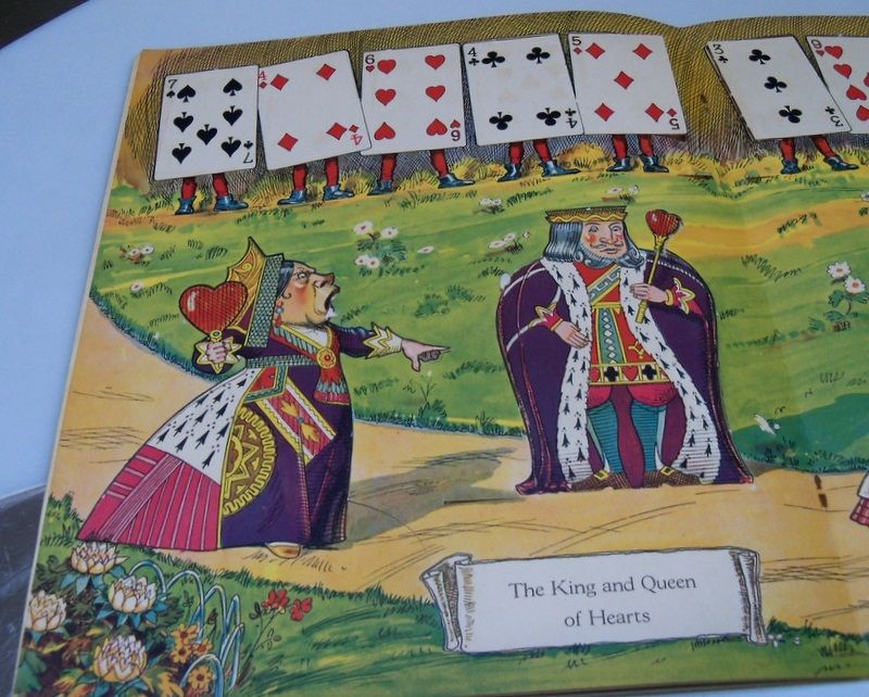Childrens Book "Standups Adventure of Alice in Wonderland" Childrens Book "Standups Adventure of Alice in Wonderland"