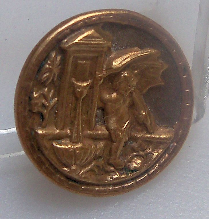 Tiny Button "Putto at the Fountain" Tiny Button "Putto at the Fountain"