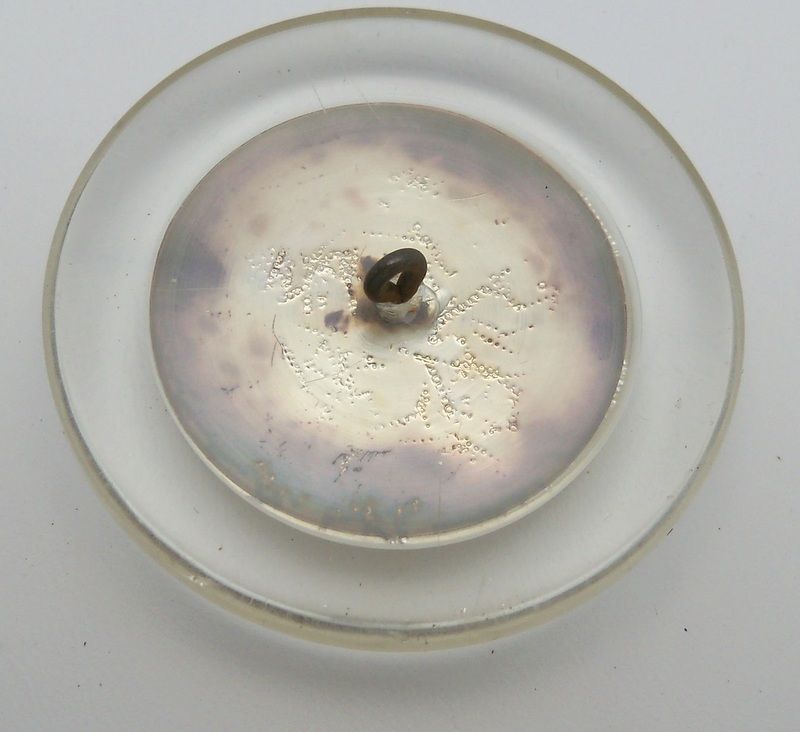 Extra Large Clear Acrylic Button with MOP Daisy Flower Extra Large Clear Acrylic Button with MOP Daisy Flower