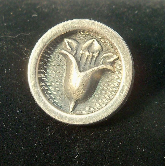 Silver Metal Single Flower Button Silver Metal Single Flower Button