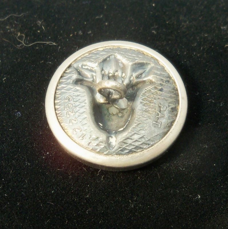 Silver Metal Single Flower Button Silver Metal Single Flower Button