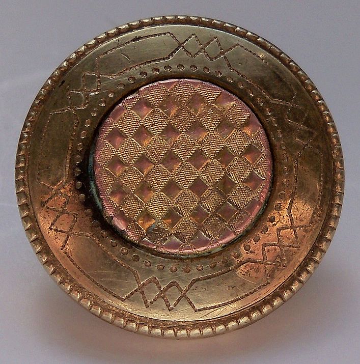 Beautiful Brass and Gilt Design Button Beautiful Brass and Gilt Design Button