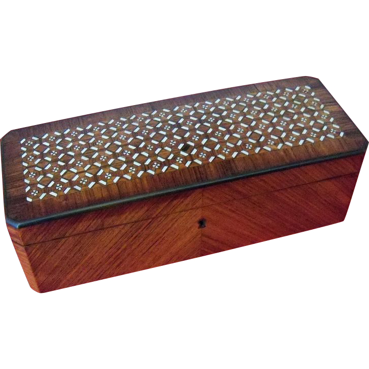 Intricate Wood and Mother of Pearl Inlay Walnut Box Intricate Wood and Mother of Pearl Inlay Walnut Box