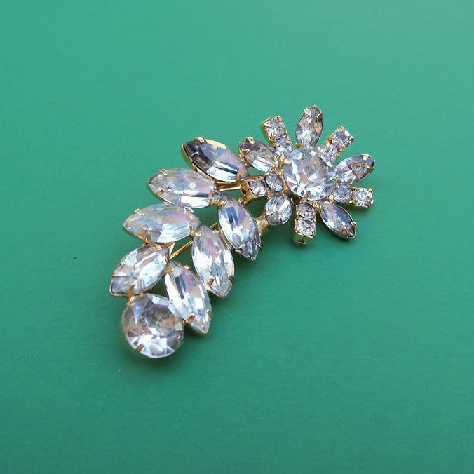 Clear Rhinestone Brooch Daisy Flower and Spray of Rhinestones Clear Rhinestone Brooch Daisy Flower and Spray of Rhinestones