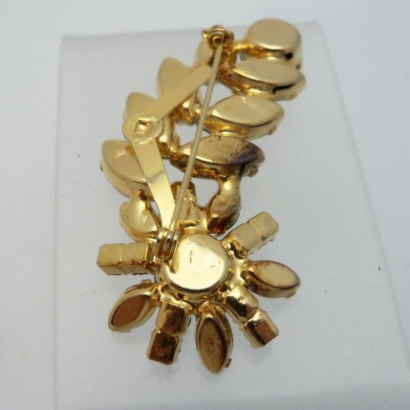 Clear Rhinestone Brooch Daisy Flower and Spray of Rhinestones Clear Rhinestone Brooch Daisy Flower and Spray of Rhinestones