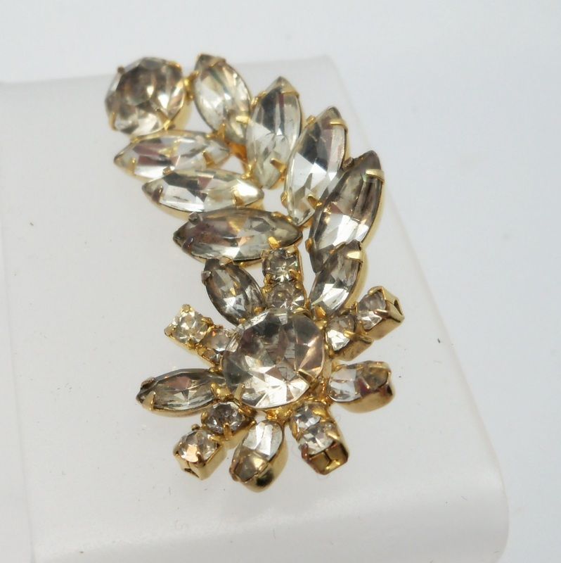 Clear Rhinestone Brooch Daisy Flower and Spray of Rhinestones Clear Rhinestone Brooch Daisy Flower and Spray of Rhinestones