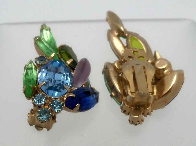 Swirling Large Colored Rhinestone Brooch and Earrings Swirling Large Colored Rhinestone Brooch and Earrings
