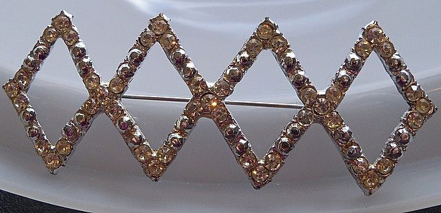 Diamond Shaped Rhinestone Brooch Diamond Shaped Rhinestone Brooch