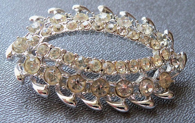Oval Multi Shaped Clear Rhinestone Brooch Oval Multi Shaped Clear Rhinestone Brooch