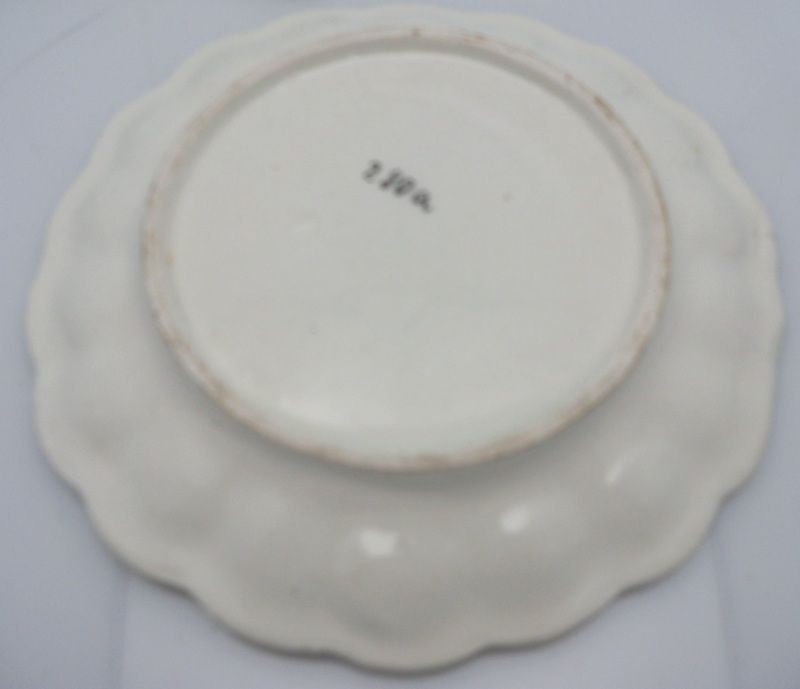 Scalloped plate with Josephine Bonaparte in center Scalloped plate with Josephine Bonaparte in center
