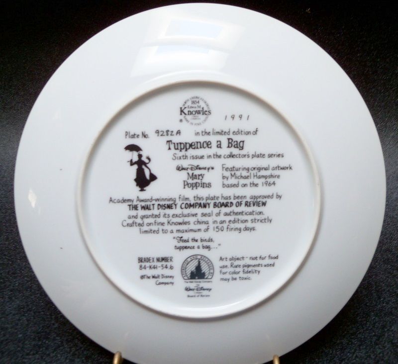 Knowles Disney Plate "Mary Poppins We Love to Laugh" Knowles Disney Plate "Mary Poppins We Love to Laugh"