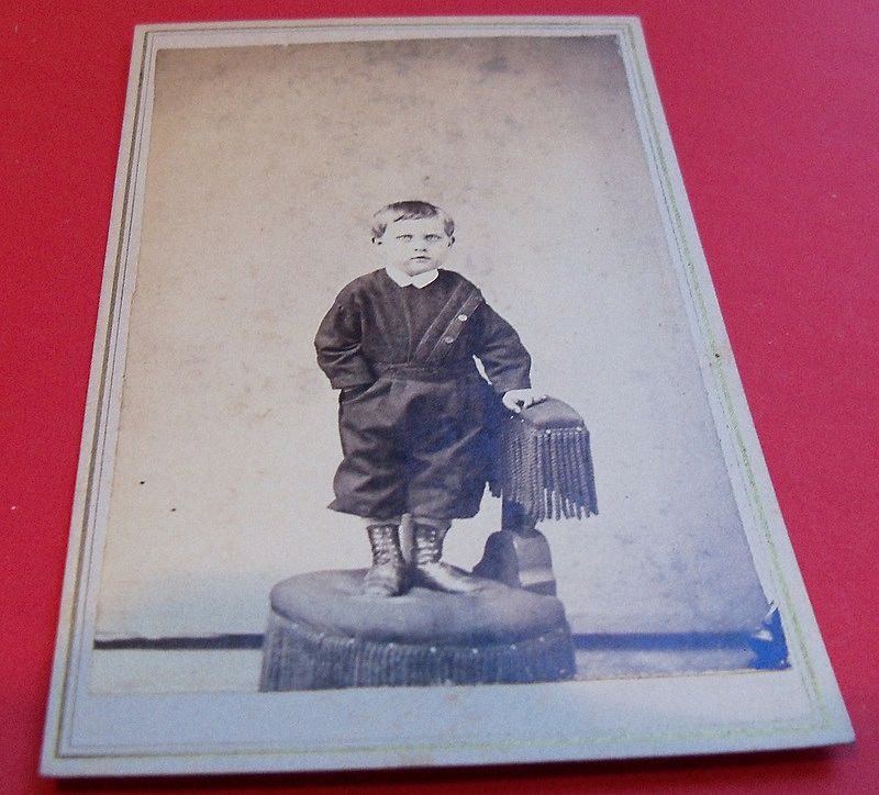 Lot of 5 studio photos of children Lot of 5 studio photos of children