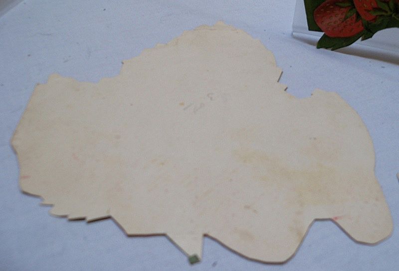Three Victorian Scraps of Luscious Strawberries Three Victorian Scraps of Luscious Strawberries