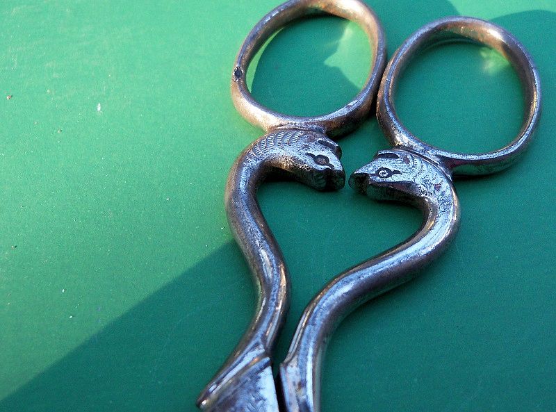 Figural Cobra Shank Scissors with Unusual Bow Placement Figural Cobra Shank Scissors with Unusual Bow Placement
