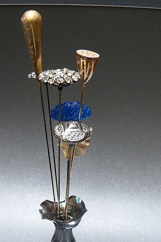 Hatpin with Circular Rhinestone Top Hatpin with Circular Rhinestone Top