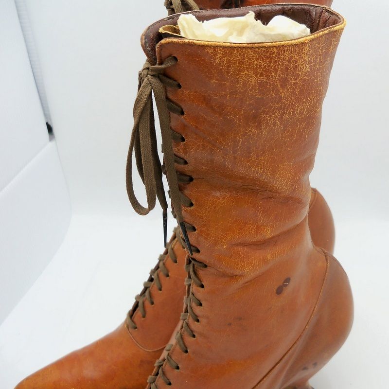 Victorian Ladies Lace up Shoes Rust Color Victorian Ladies Lace up Shoes Rust Color