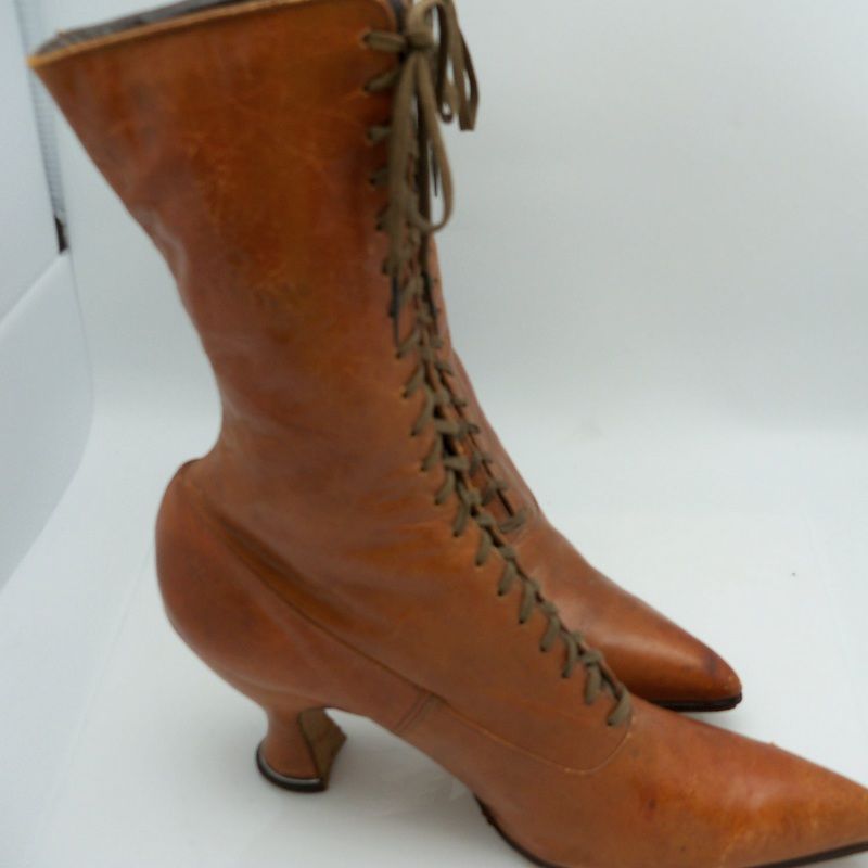 Victorian Ladies Lace up Shoes Rust Color Victorian Ladies Lace up Shoes Rust Color
