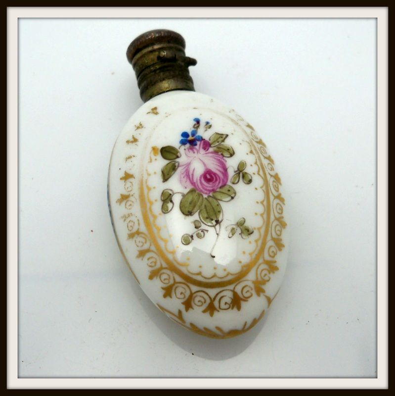 Lay Down Porcelain Scent Bottle Lay Down Porcelain Scent Bottle
