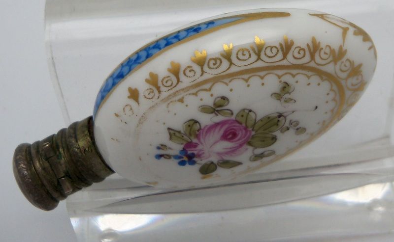 Lay Down Porcelain Scent Bottle Lay Down Porcelain Scent Bottle