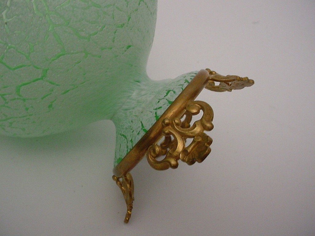 Antique Green Crackle Opaline Cache Antique Green Crackle Opaline Cache