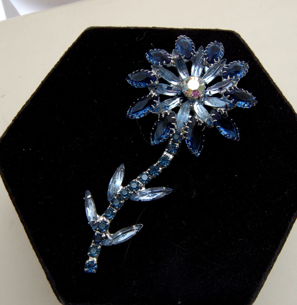 Blue Flower Rhinestone Brooch Blue Flower Rhinestone Brooch