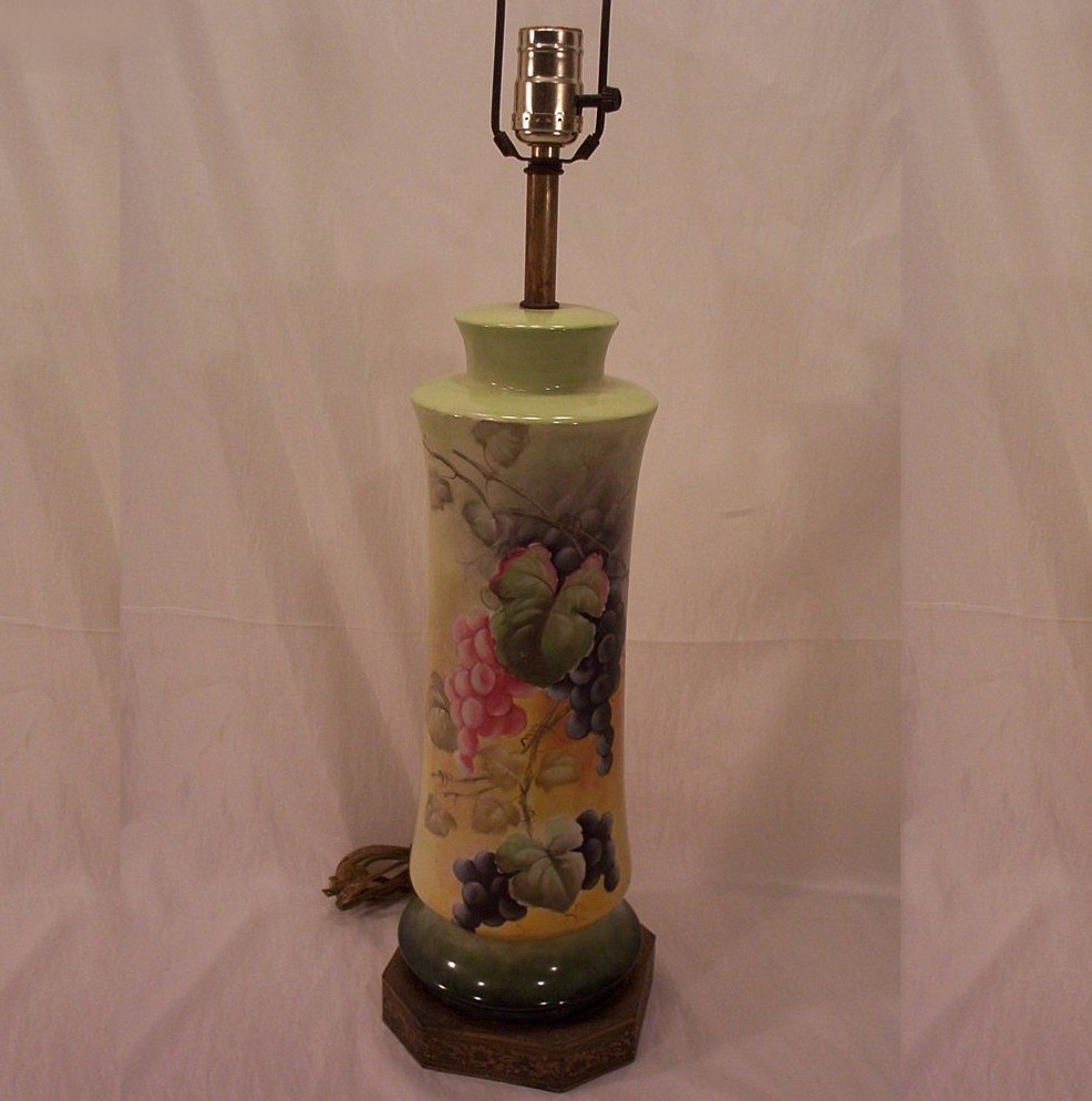 Vintage Fabulous Limoges Lamp Hand Painted Grapes Vintage Fabulous Limoges Lamp Hand Painted Grapes