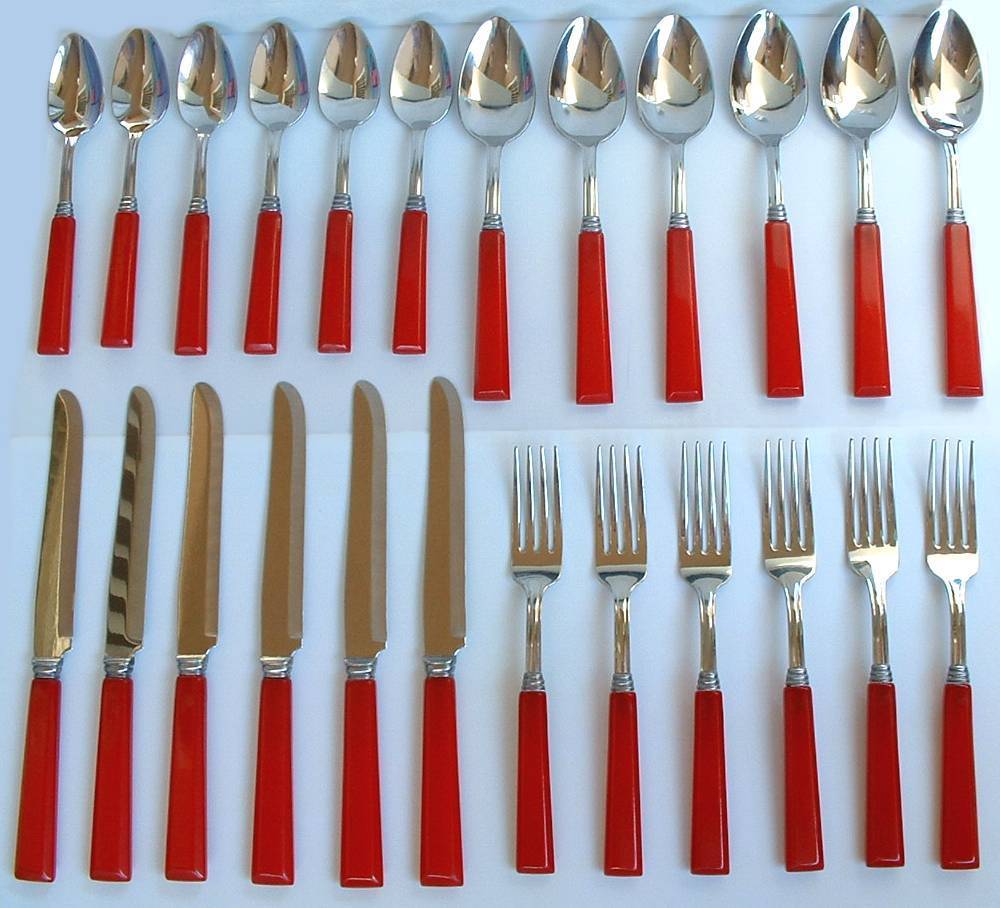 FINEST Vintage BAKELITE Kitchenware Flatware Set In Box 24 Pieces ROYAL BRAND Signed - MINT! FINEST Vintage BAKELITE Kitchenware Flatware Set In Box 24 Pieces ROYAL BRAND Signed - MINT!