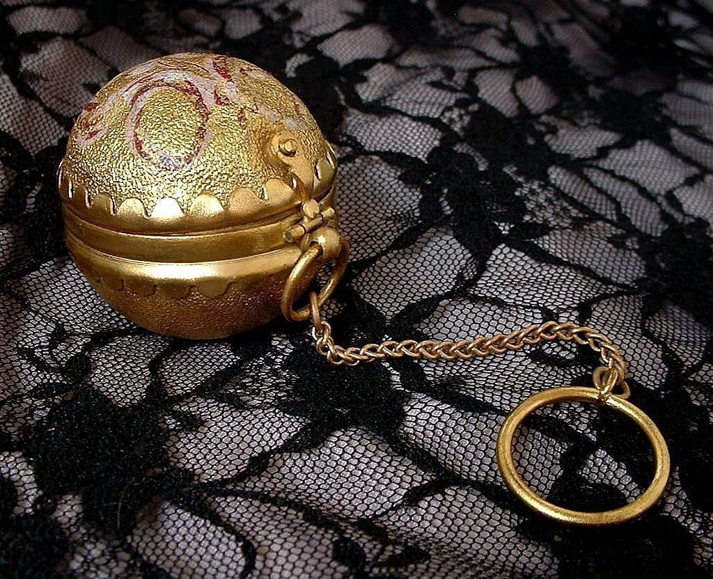 RARE Antique VICTORIAN Chatelaine PURSE Dance Coin Change Case Rose Motif c.1870's! RARE Antique VICTORIAN Chatelaine PURSE Dance Coin Change Case Rose Motif c.1870's!