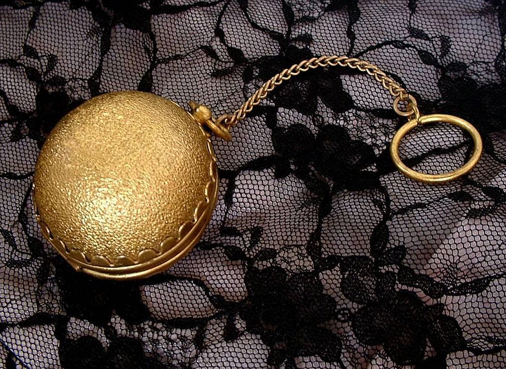 RARE Antique VICTORIAN Chatelaine PURSE Dance Coin Change Case Rose Motif c.1870's! RARE Antique VICTORIAN Chatelaine PURSE Dance Coin Change Case Rose Motif c.1870's!
