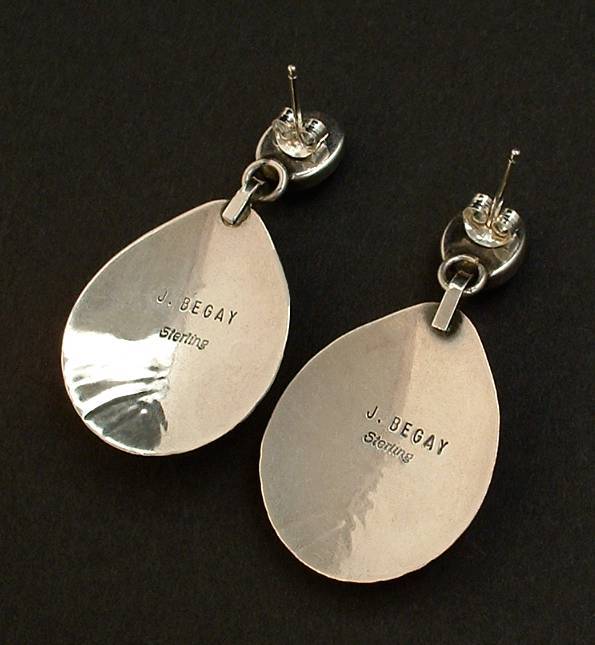 SIGNED BEGAY Vintage NATIVE American Earrings Navajo Sterling Silver Malachite Gemstone Stampwork c.1970's! SIGNED BEGAY Vintage NATIVE American Earrings Navajo Sterling Silver Malachite Gemstone Stampwork c.1970's!