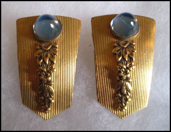 PAIR Goldtone Shoe Clips with Blue Stones PAIR Goldtone Shoe Clips with Blue Stones