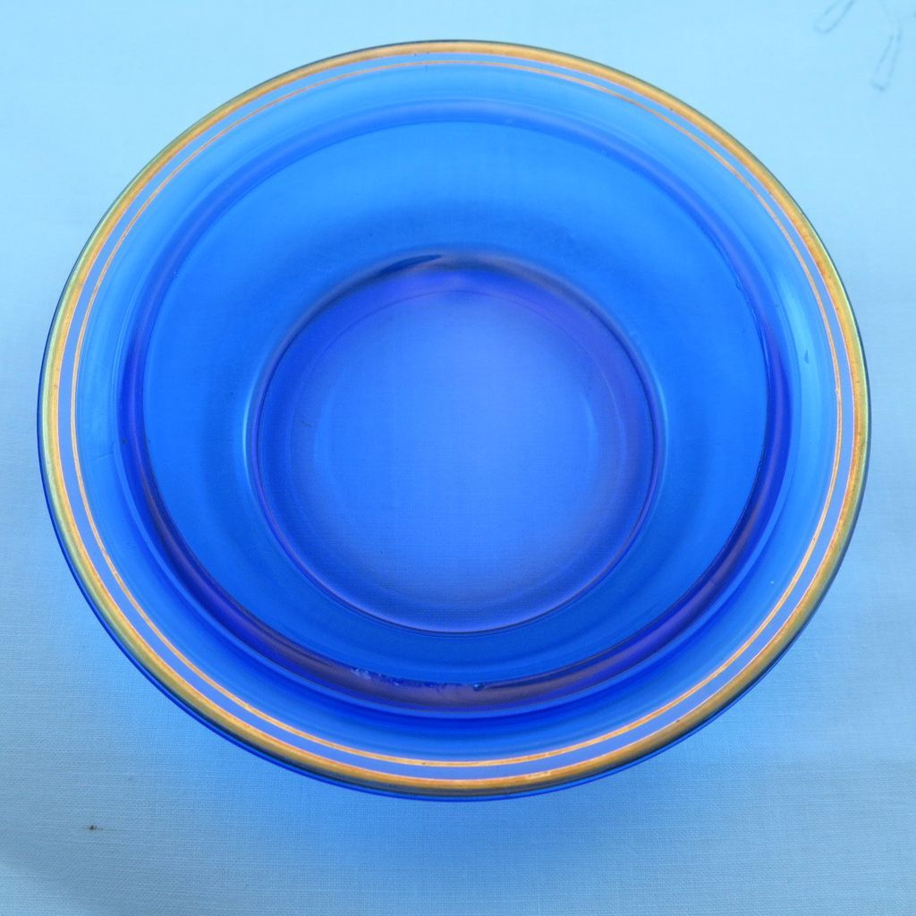 Hazel Atlas Moderntone Cobalt Blue Berry Bowl - Gold Trim Hazel Atlas Moderntone Cobalt Blue Berry Bowl - Gold Trim
