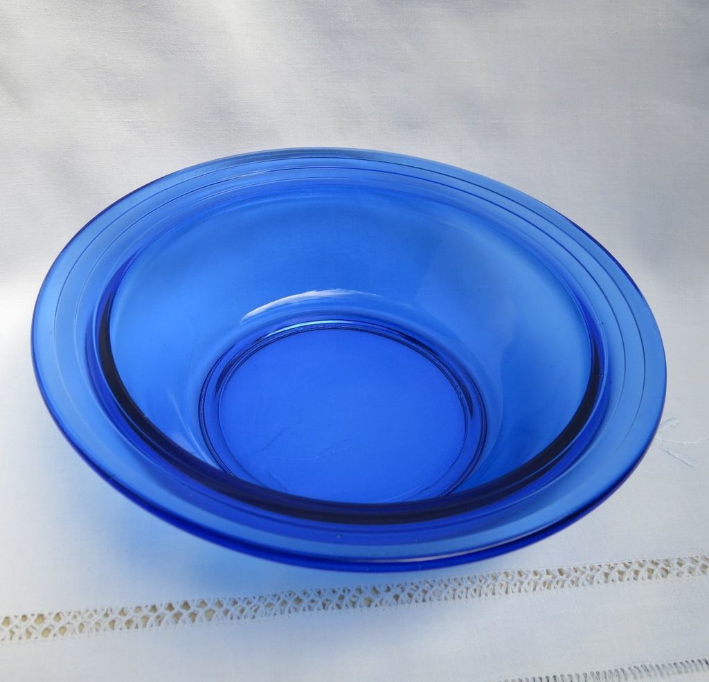 Hazel Atlas Moderntone Cobalt Blue Master Berry Bowl Hazel Atlas Moderntone Cobalt Blue Master Berry Bowl