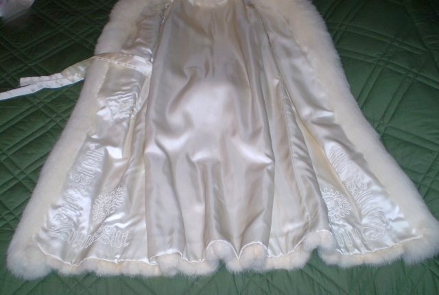 Full Length White Mink Fur Coat with Detachable Mink Hood Full Length White Mink Fur Coat with Detachable Mink Hood