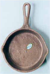 Cast iron Wagner Ware toy skillet - Ruby Lane