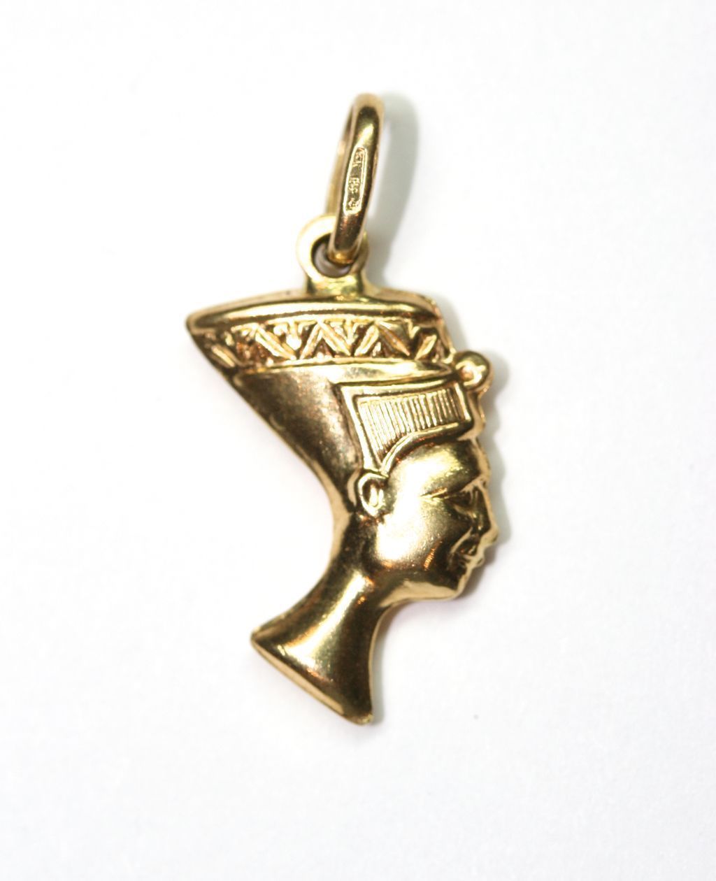 Vintage 'Nefertiti' Ancient Egyptian Queen 18 carat yellow gold from ...