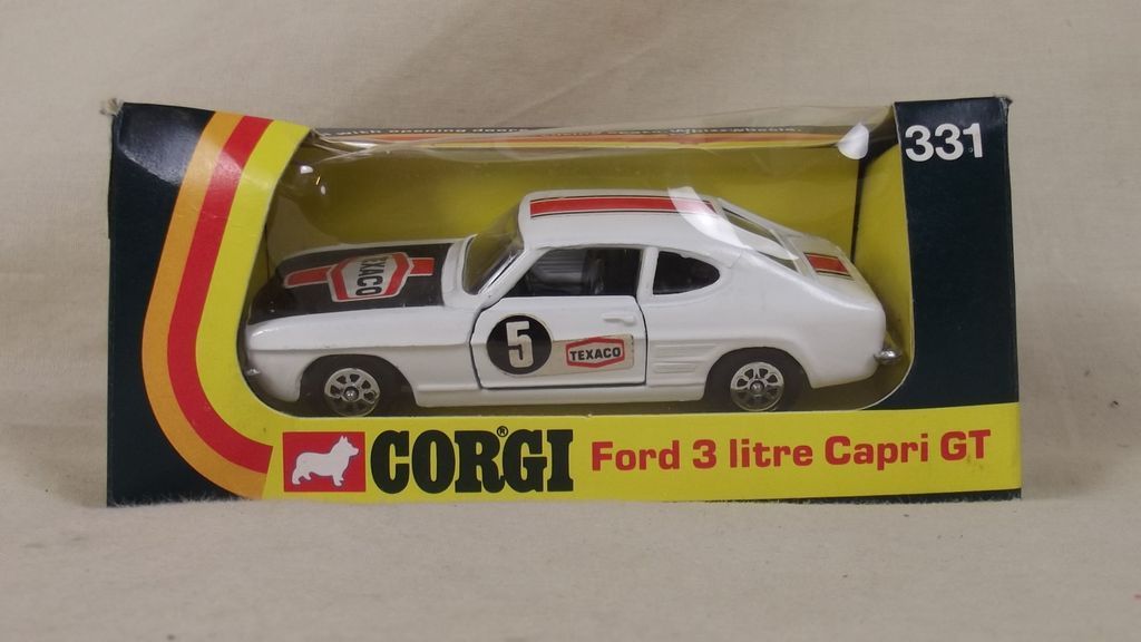 Corgi ford capri 3 litre gt #7