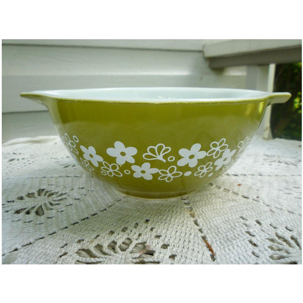 Pyrex Crazy Daisy Cinderella 1 ½ Qt Mixing Bowl 422 from chezmarianne ...